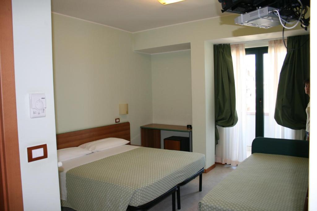 Hotel La Perla Roseto Degli Abruzzi Kamer foto
