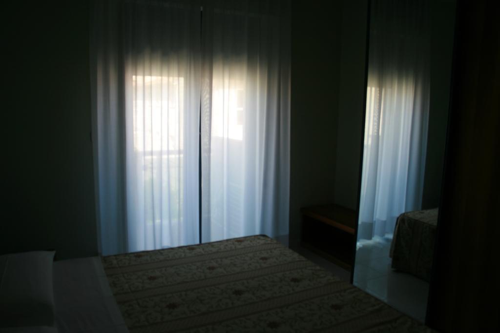 Hotel La Perla Roseto Degli Abruzzi Buitenkant foto
