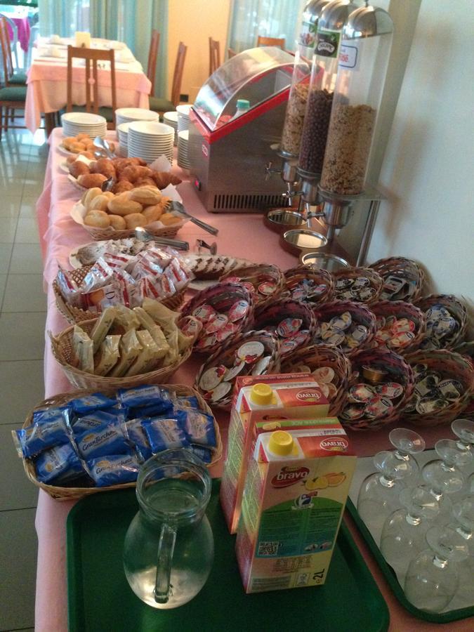 Hotel La Perla Roseto Degli Abruzzi Buitenkant foto